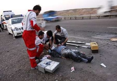 واژگونی خود در جاده اشتهارد با 3 مصدوم همراه شد