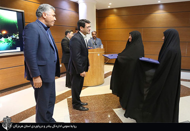 معاون وزیر راه و شهرسازی در دیدار با خانواده شهدای دریایی هرمزگان