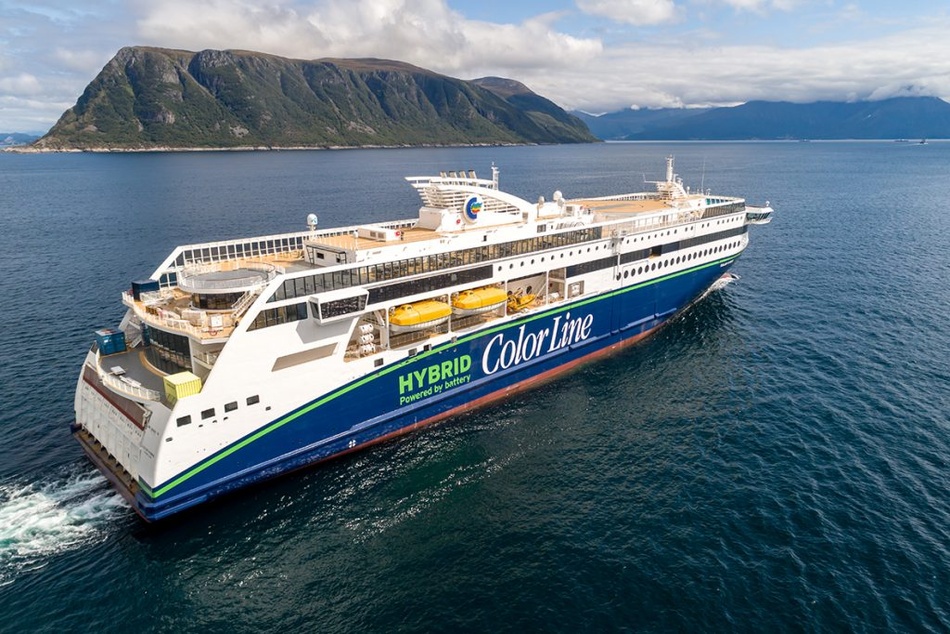 World’s Largest Battery-Hybrid Ship Delivered