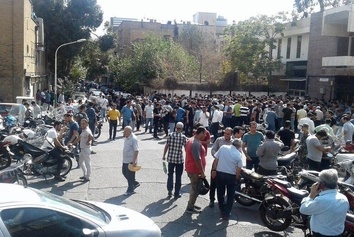 هجوم دلارهای خانگی به بازار