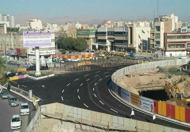 تهران گران اداره می شود