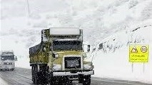تردد در گردنه توسکستان تنها با زنجیر چرخ امکان‌پذیر است