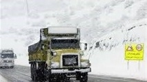 تردد در گردنه توسکستان تنها با زنجیر چرخ امکان‌پذیر است