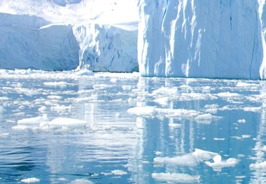 Arctic ice melting to cause trillion-dollar damage