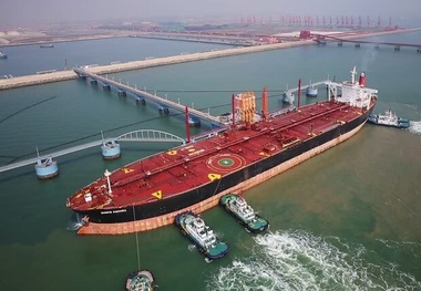 Containership Strikes Tall Ship at Berth in Australia