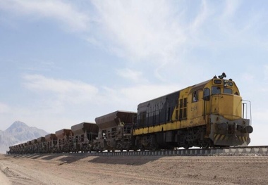سارقان غلات قطار در مسیر راه آهن زاگرس دستگیر شدند
