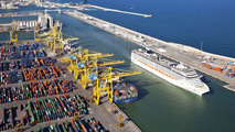 APM Terminals Barcelona accomplishes record 150 berth moves per hour