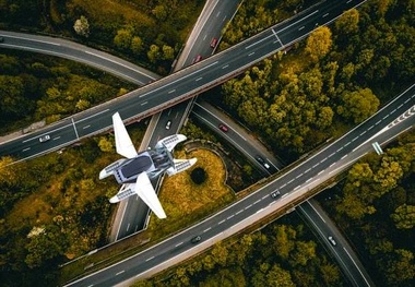 نخستین تاکسی هوایی خودران ساخته می شود