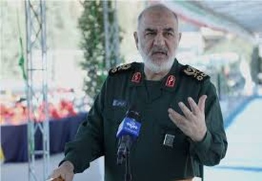 نشست ستاد بحران با حضور فرمانده کل سپاه در محل سانحه بالگرد رئیس جمهور